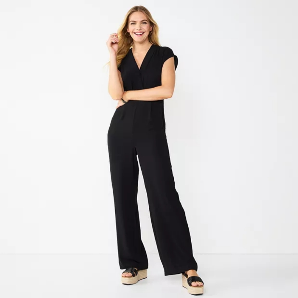 Women's Nine West V-Neck Dolman Sleeve Jumpsuit.  (NEW)
